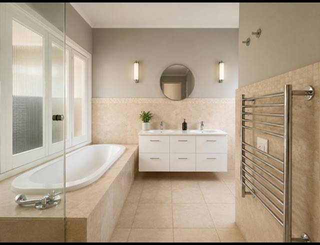 2 BEDROOM TOWNHOUSE FOR SALE IN HYDE PARK